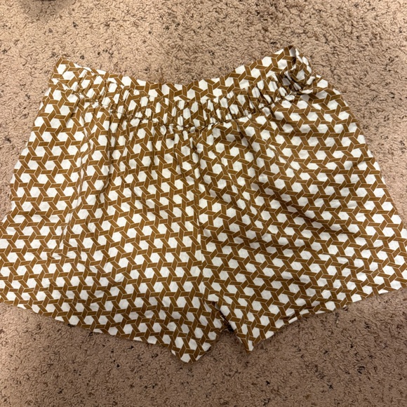 Boden Hampstead Linen Geometric Patterned Brown and White Women Shorts - Picture 2 of 4